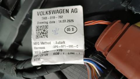 Zderzak przód przedni Skoda Superb 4 3P0807221 24- /+ 4PDC + Wiązka