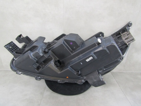 LAMPA PRZÓD MAXUS DELIVER 9 V90 FULL LED PRAWA RH 19- C0013996