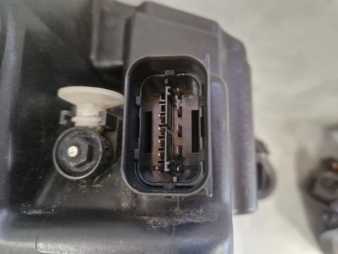 LAMPA PRZÓD BMW Z4 E89 09-13 KSENON NIESKRĘTNY LEWA LH 7191733-11