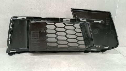 Kratka zderzaka lewa przód AUDI Q7 E-TRON 4M0 4M0807681AB