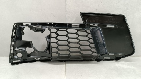 Kratka zderzaka lewa przód AUDI Q7 E-TRON 4M0 pod radar