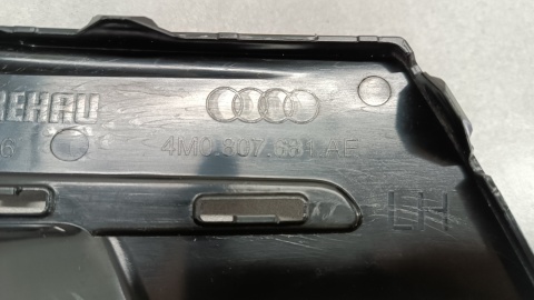 Kratka zderzaka lewa przód AUDI Q7 E-TRON 4M0 pod radar