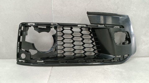 Kratka zderzaka prawa przód AUDI Q7 E-TRON 4M0 pod radar
