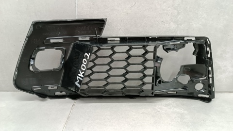 Kratka zderzaka prawa przód AUDI Q7 E-TRON 4M0 pod radar