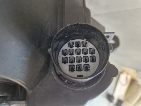 LAMPA PRZÓD JAGUAR XF X260 KESNON NIESKRĘTNY LEWA LH 15-20 GX63-13W030EF