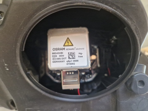 LAMPA PRZÓD JAGUAR XF X260 KESNON NIESKRĘTNY LEWA LH 15-20 GX63-13W030EF