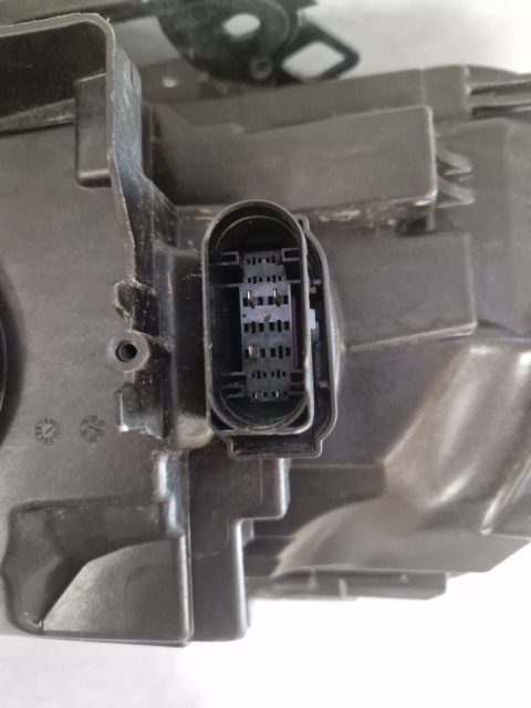 LAMPA PRZÓD POLESTAR II 2 FULL LED BASE PRAWA RH 19- P32404656