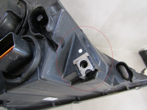 LAMPA PRZÓD KIA SORENTO II 09-12 KSENON 92101-2P140