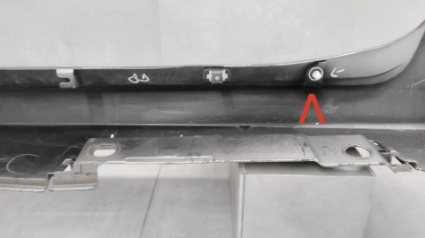 Listwa progowa prawa Lexus CT200H ct 200 h próg 10-22