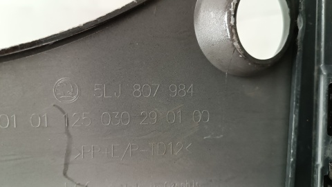 Zderzak tył tylny SKODA Elroq 25-