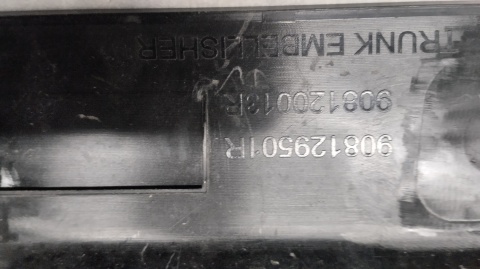 Blenda listwa nakładka klapy tył DACIA SPRING Lift 24- 908129501R