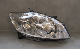 LAMPA PRZÓD TOYOTA AURIS I LIFT ZWYKŁA SOCZEWKA RH PRAWA 09-12 81110-02A40