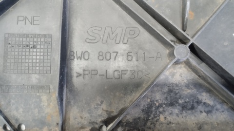 Osłona płyta podłoga pod zderzak AUDI A4 S4 B9 15-19 8W0807611A