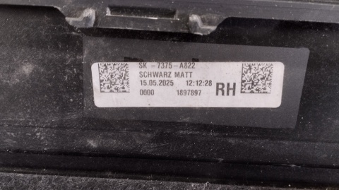 Listwa progowa prawa Porsche Cayenne 4 E4 26- electric 9y4 853752B