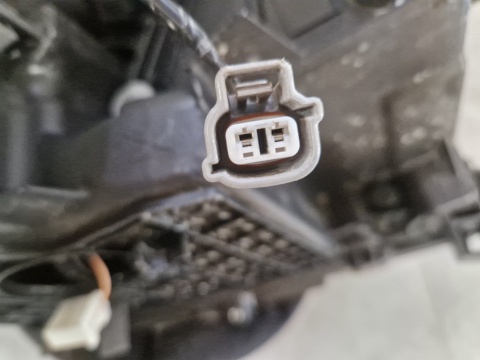 LAMPA PRZÓD TOYOTA LAND CRUISER J150 LIFT LED 18-22 LH LEWA