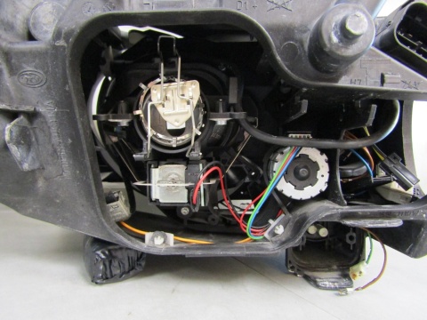 LAMPA PRZÓD BMW 3 E90 E91 KSENON NIESKRĘTNY 04-08 LH LEWA
