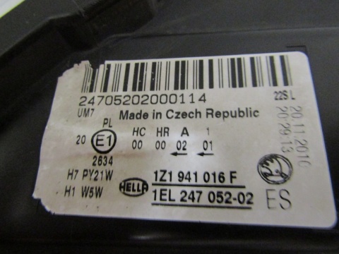 LAMPA PRZÓD SKODA OCTAVIA II LIFT RH PRAWA ZWYKŁA SOCZEWKA 1Z1941016F