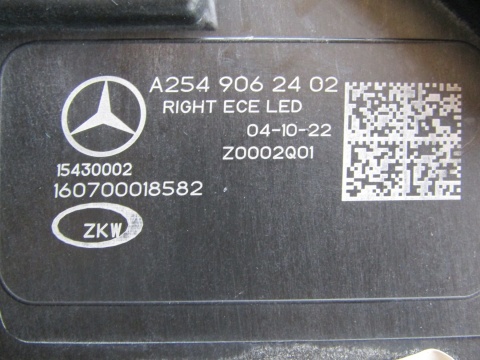 LAMPA PRZÓD MERCEDES GLC 2 W254 FULL LED DIGITAL LIGHT 22- RH PRAWA A2549062402
