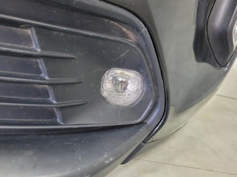 Zderzak przód przedni Toyota Yaris Cross 21-