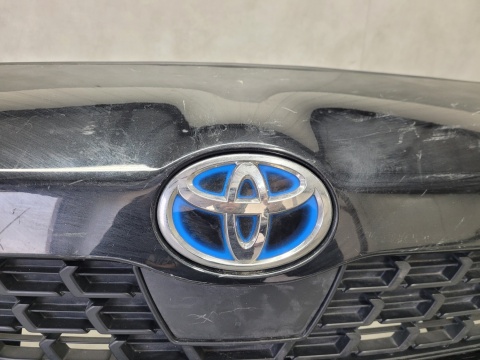 Zderzak przód przedni Toyota Yaris Cross 21-