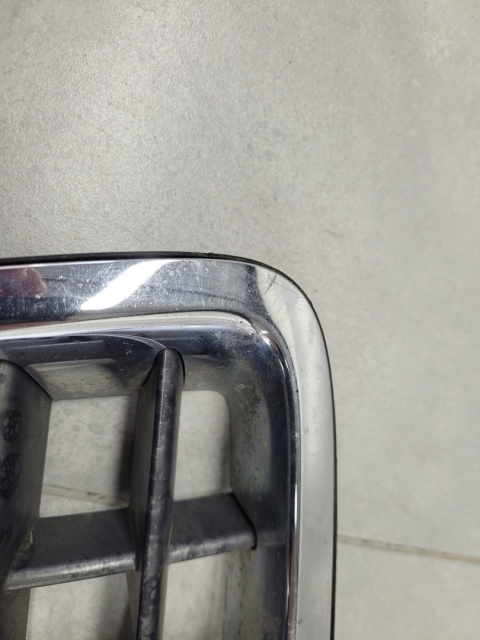 Grill atrapa zderzaka przód Volvo XC90 1 I Lift 06-14