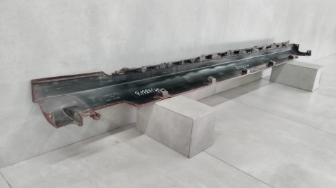 Listwa progowa lewa Tesla S chrom Lift 16-