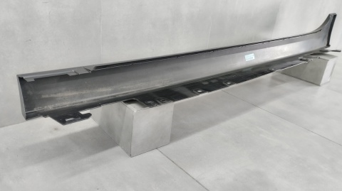 Listwa progowa prawa BMW 1 F40 2 F44 19- próg
