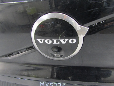 Zderzak przód przedni Volvo EX30 EX 30 23- / + Znaczek