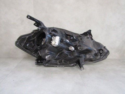 LAMPA PRZÓD SUZUKI SX4 S CROSS KSENON NIESKRĘTNY 13-16 LH 100-17735