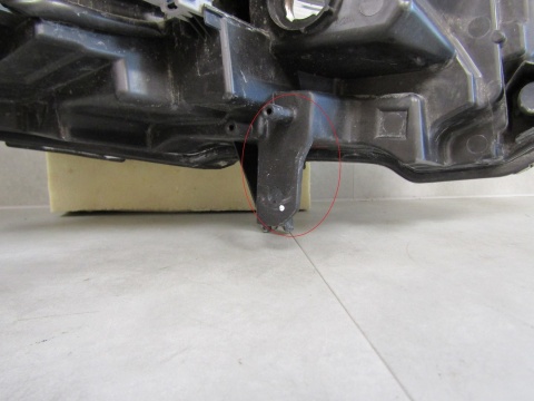 LAMPA PRZÓD SUZUKI SX4 S CROSS KSENON NIESKRĘTNY 13-16 LH 100-17735