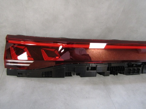 LAMPA TYLNA KLAPY BAGAŻNIKA BLENDA VW TOUAREG III LIFT 760945307E 23-