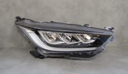  LAMPA PRZÓD TOYOTA YARIS IV LED 20- RH PRAWA