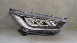  LAMPA PRZÓD TOYOTA YARIS IV LED 20- RH PRAWA