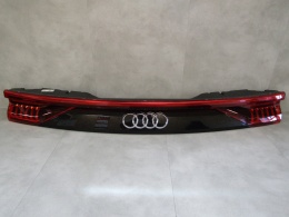 LAMPA TYLNA BLENDA AUDI Q8 SQ8 LED MATRIX 4M8945095P 18-