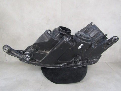 LAMPA PRZÓD SKODA RAPID KSENON PRAWA RH 12-16 5JB9411016A