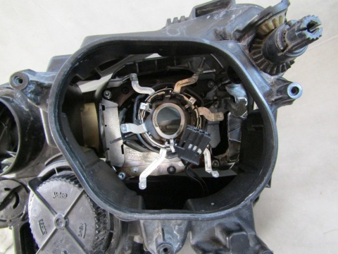 LAMPA PRZÓD SKODA RAPID KSENON PRAWA RH 12-16 5JB9411016A