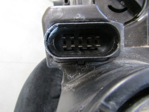 LAMPA PRZÓD SKODA RAPID KSENON PRAWA RH 12-16 5JB9411016A