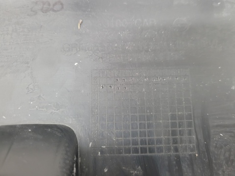 Grill atrapa maskownica zderzaka przód SsangYong Torres 23-