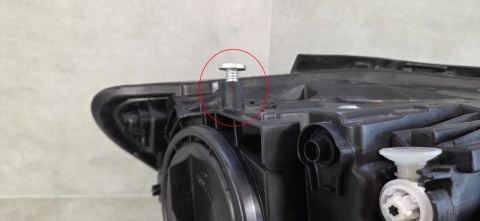 LAMPA PRZÓD MERCEDES CITAN W420 420 ZWYKŁA 21-26 LH LEWA A4209060000