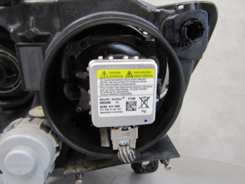 LAMPA PRZÓD JEEP GRAND CHEROKEE IV WK2 KSENON 10-13 RH 55079408AJ