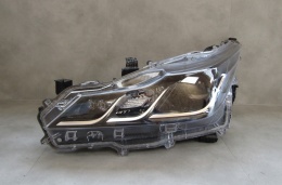 LAMPA PRZÓD TOYOTA COROLLA E21 SEDAN ZWYKŁA SOCZEWKA LH 18- 81170-02T31-00
