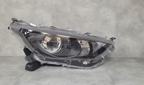 LAMPA PRZÓD TOYOTA YARIS IV ZWYKŁA SOCZEWKA 20- RH PRAWA BGK0-6EU