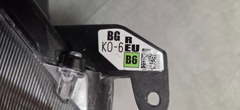 LAMPA PRZÓD TOYOTA YARIS IV ZWYKŁA SOCZEWKA 20- RH PRAWA BGK0-6EU