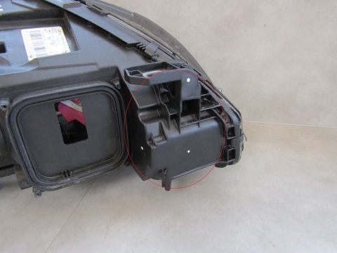 LAMPA PRZÓD MERCEDES B KLASA W246 KSENON SKRĘTNY ILS LH 11-14 A2468207761