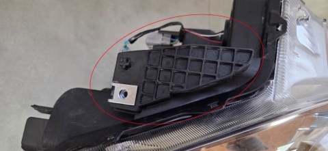 LAMPA PRZÓD SUZUKI VITARA 2 II LED LIFT 24- LH LEWA KOITO 100 7R016