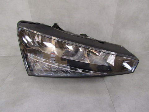 LAMPA PRZÓD SKODA SCALA LED 19-23 RH PRAWA 657941016
