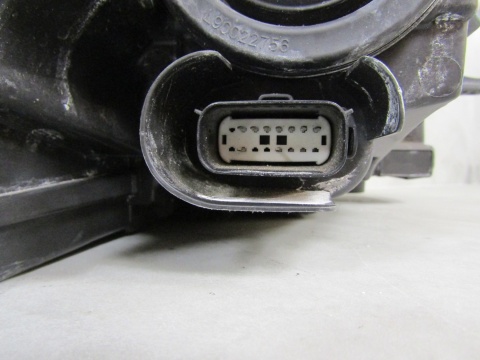 LAMPA PRZÓD FORD KUGA MK3 ZWYKŁA SOCZEWKA LH LEWA 19-24 LV4B-13W030-AK
