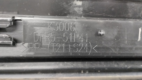 Listwa progowa prawa Mazda CX30 CX-30 19- K3006