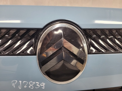 Zderzak przód przedni Citroen C3 E-C3 IV 4 24- / + halogeny + wiązka