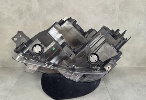 LAMPA PRZÓD OPEL COMBO E IV ZWYKŁA PRAWA RH 18-23 9816825480
